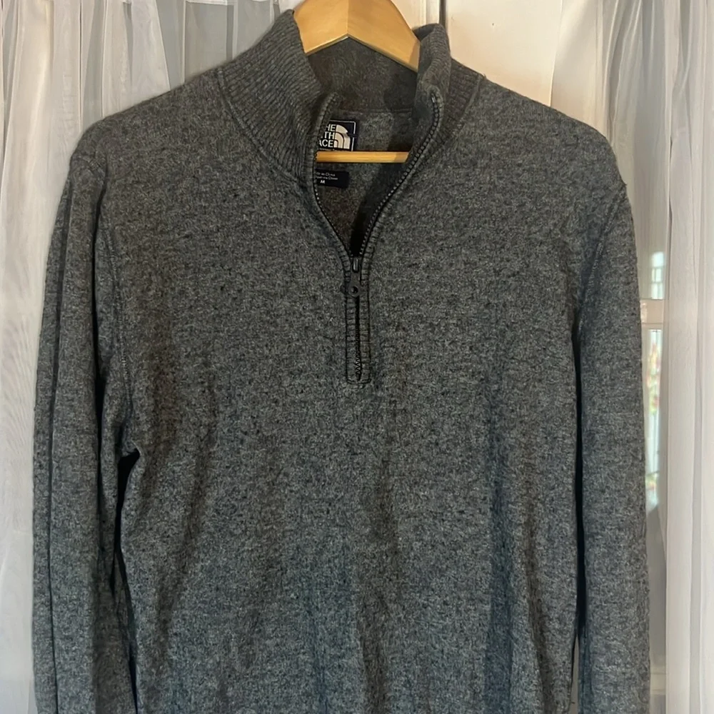 The North Face Men's Medium Gray 1/4 Zip Wool Blend Pullover Sweater EUC